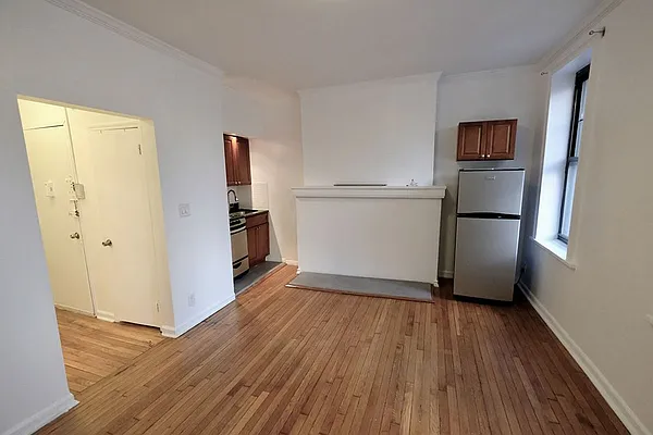 Rented by Aether Property Group | media 16