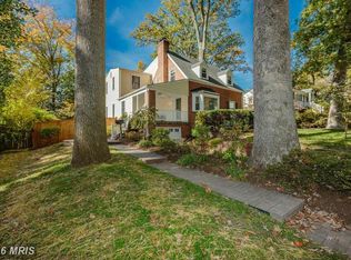 2340 N Oak St, Falls Church, VA 22046