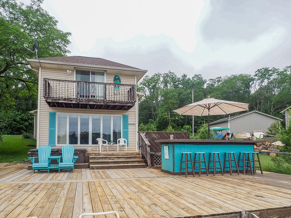 388 Lyon Lake Rd-101