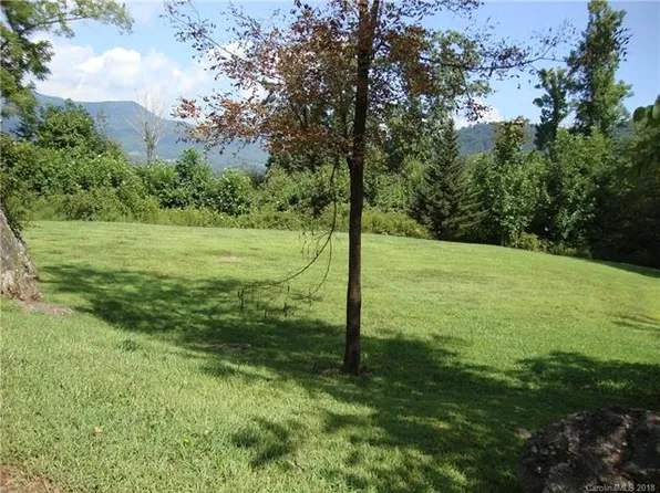 514 Shadyside Dr, Waynesville, NC 28785