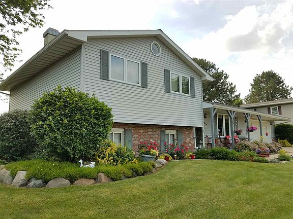 2nd image of 203 N Ostrom Ave