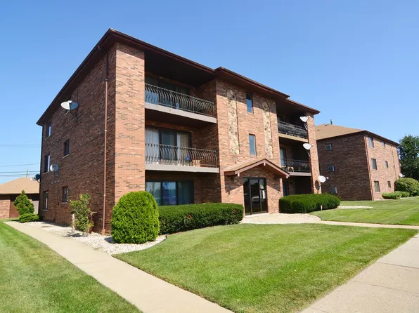 4046 W 87th St APT 101, Chicago, IL 60652
