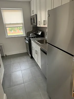 Rented by Voro Purple LLC | media 8