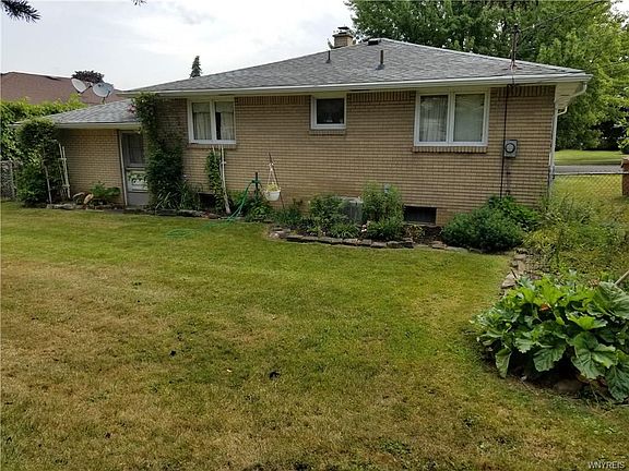 3rd image of 96 Lordan Dr