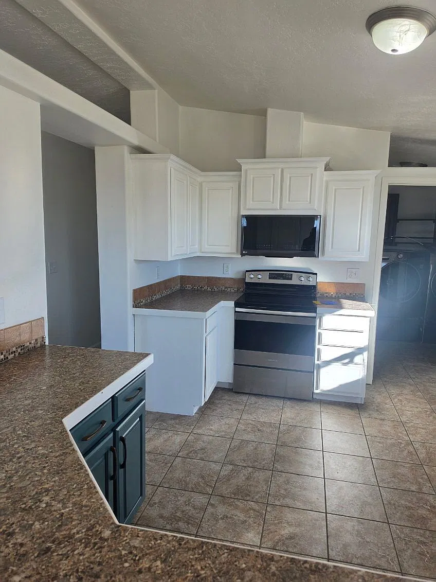 3 bed, 1750 sqft, $2,690 — Photo 3
