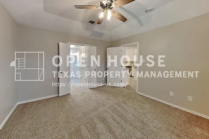 1228 Windy Meadows Dr — Photo 7