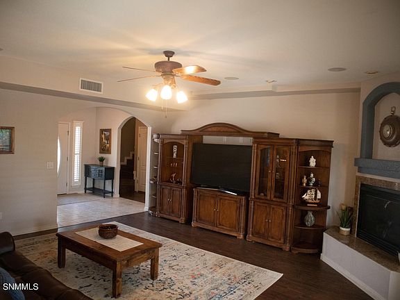 5th image of 130 Cherry Hill Ln