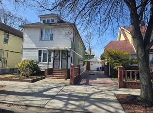 9820 218th St, Queens Village, NY 11429