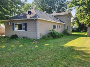 129 W Walnut St, Saint Charles, MI 48655