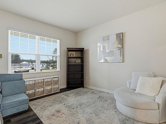 2nd image of 3505 Polygon Pl