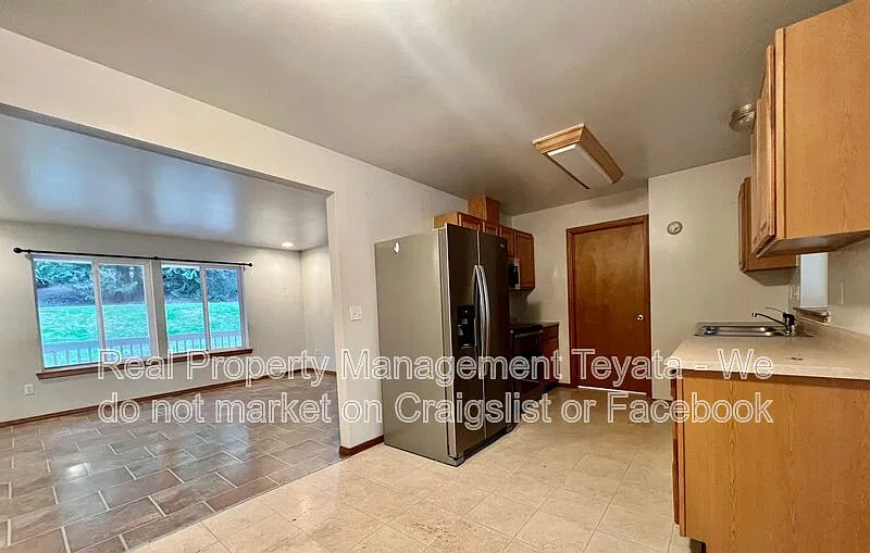 3 bed, 1.5 bath, 1262 sqft, $2,750 — Photo 4