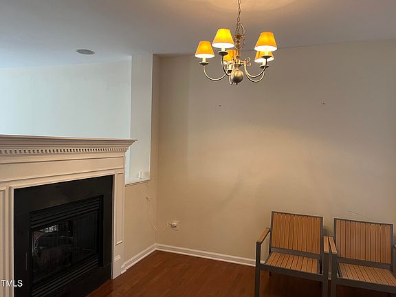 2nd image of 8155 Willowglen Dr