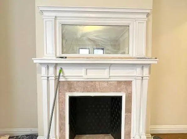 2350 Broadway image 11 of 12