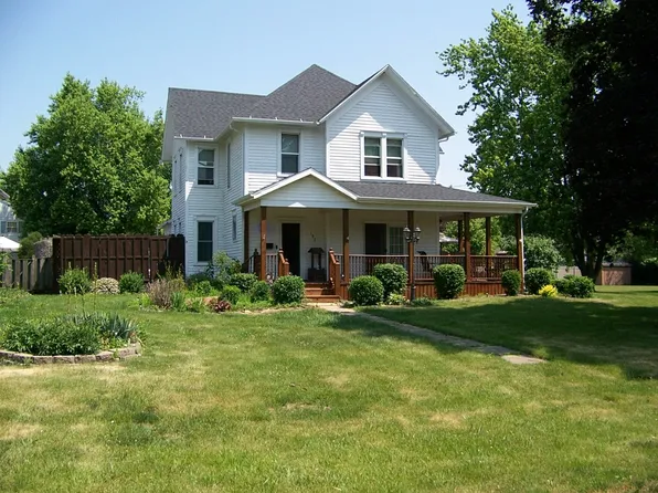 102 E Columbia St, Fairbury, IL 61739