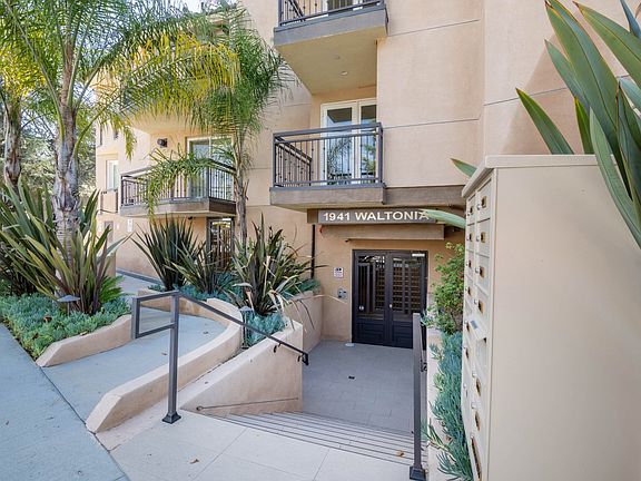 3rd image of 1941 Waltonia Dr Unit 203