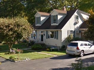 8 Manor Ave, Natick, MA 01760