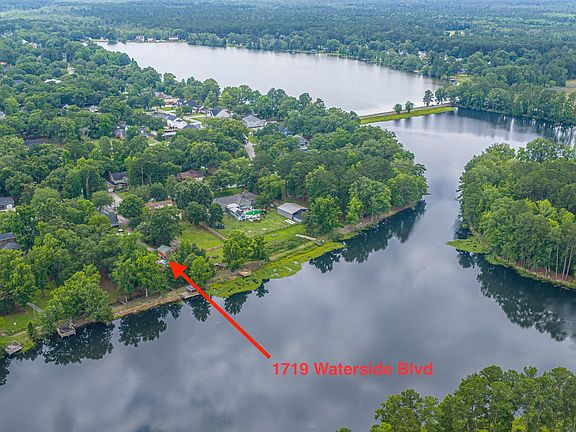 3rd image of 1719 Waterside Blvd