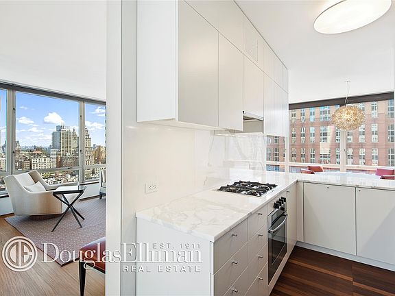 4th image of 150 Columbus Ave APT 23F