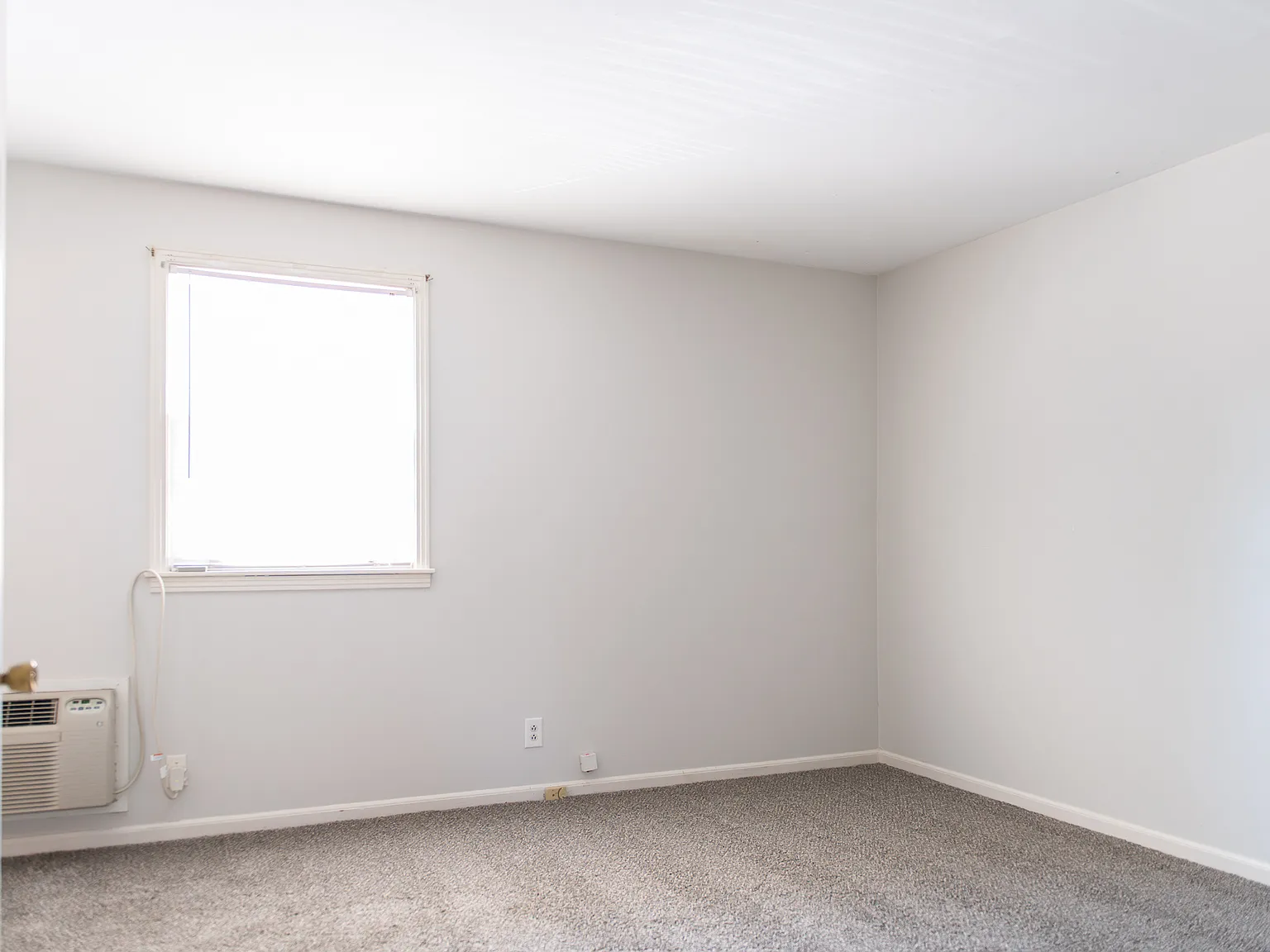 1 bed, 832 sqft, $1,050 — Photo 4