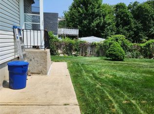36 Drayton Ave, Bay Shore, NY 11706