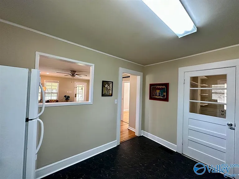 1529 McKinley Ave NE — Photo 9