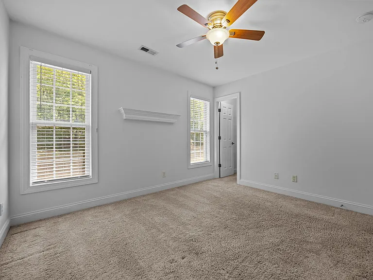 1325 Old Regent Dr — Photo 34