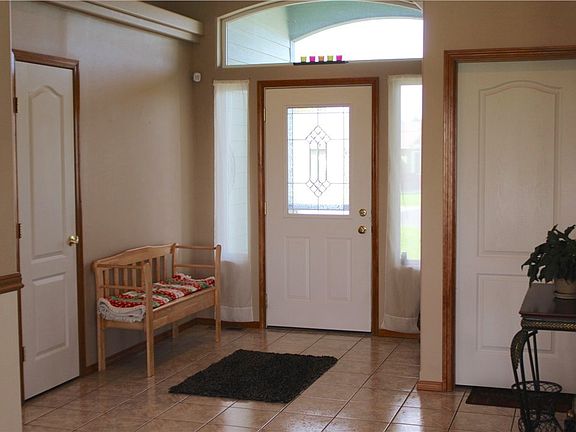 2nd image of 9194 Albert Way SE