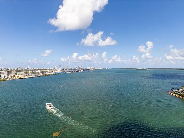 335 Biscayne Blvd #2309 — Photo 10