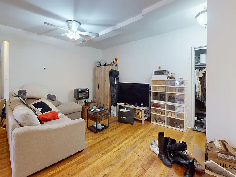 163 W 17th St #5J — Photo 2