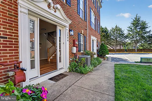 3684 Madison Watch Way Photo 1
