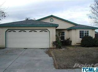 2110 Martinho Ave, Tulare, CA 93274