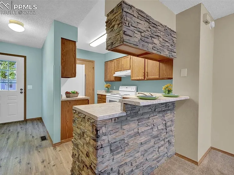 3467 Queen Anne Way — Photo 6