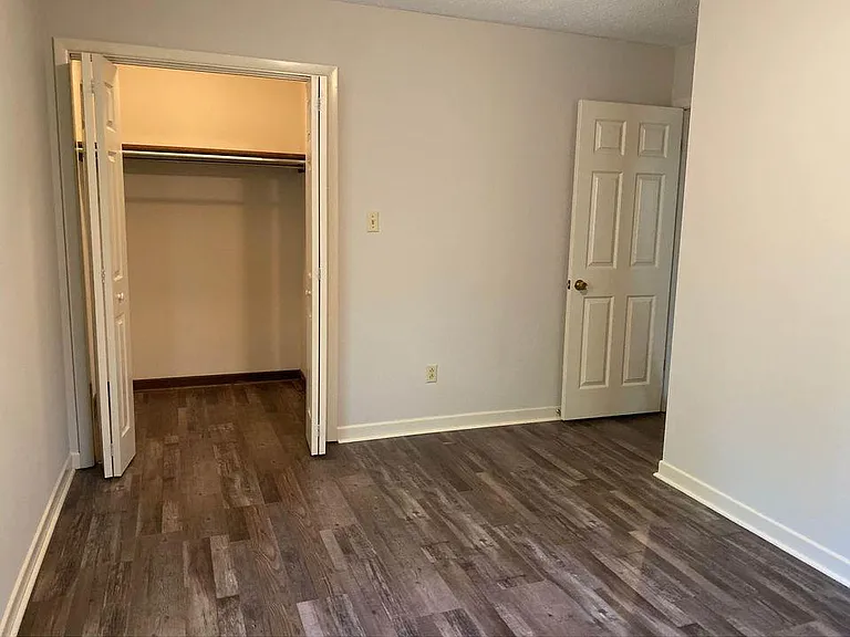 2nd Bedroom with large closet