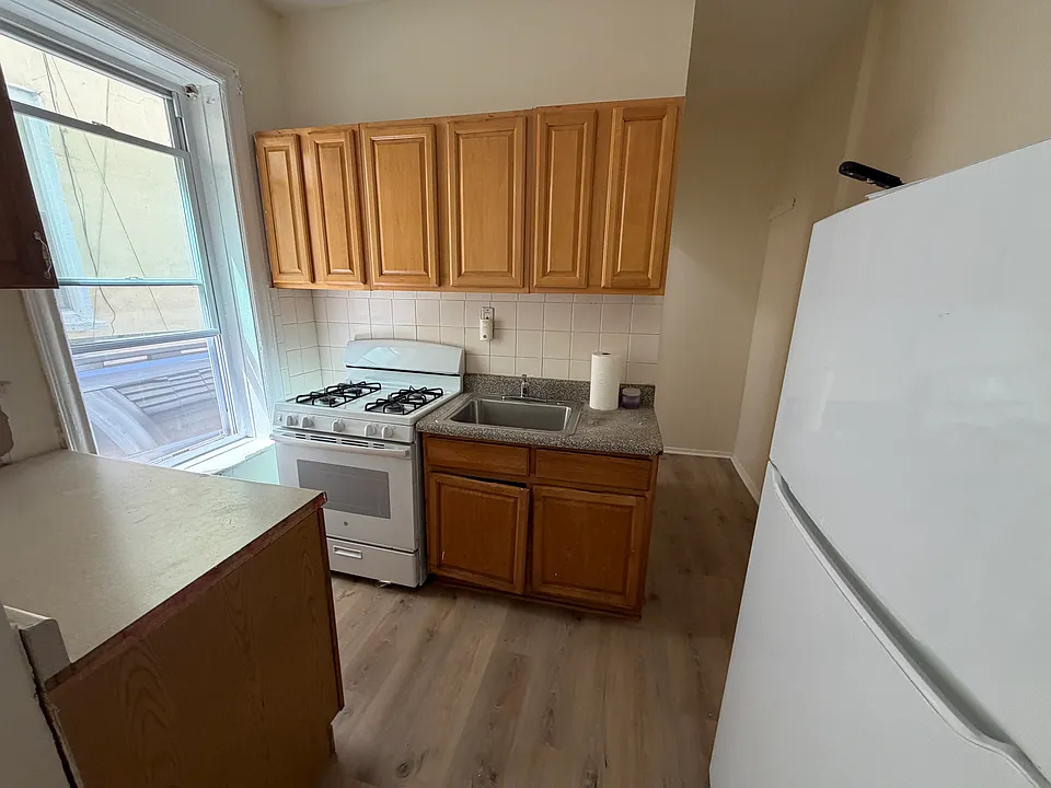 1343 Boynton Ave #1F