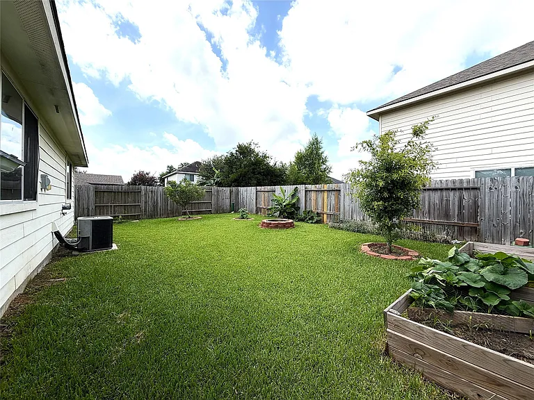 4719 Cypress Dawn Ln — Photo 25