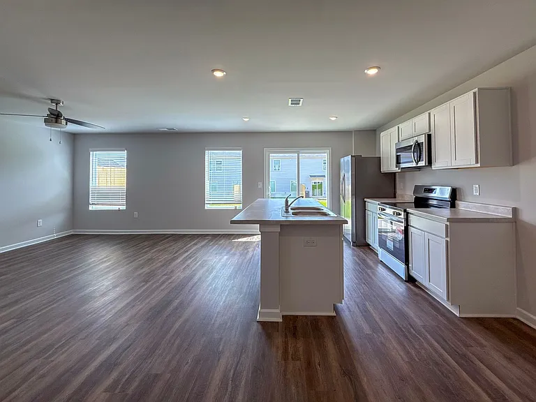 66 River Grass Dr — Photo 8