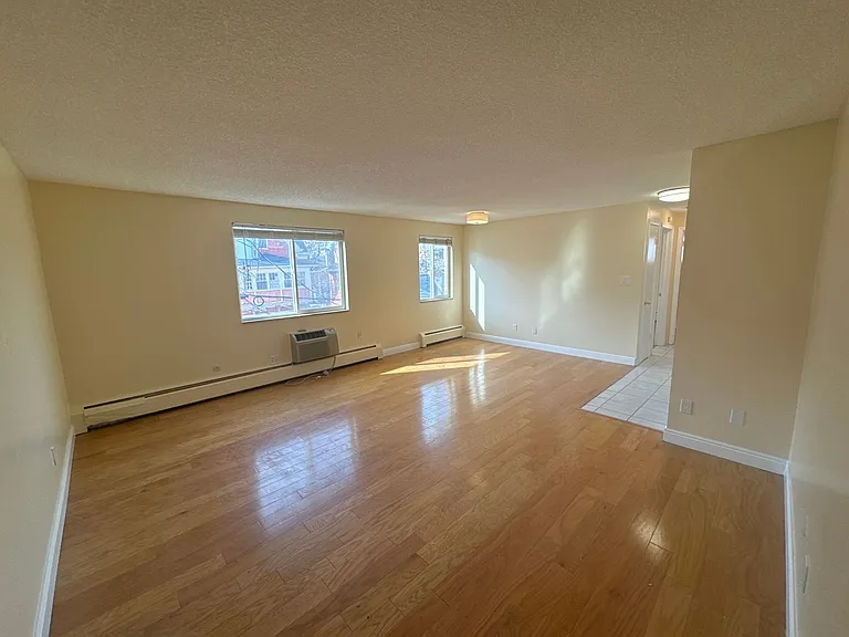 Spartan Court Apartments — Photo 5