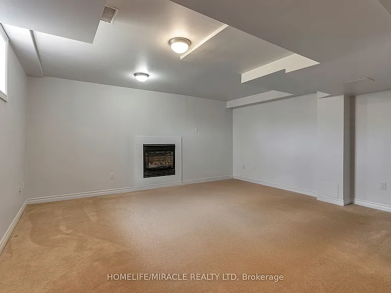 2299 Glazebrook Cir — Photo 47