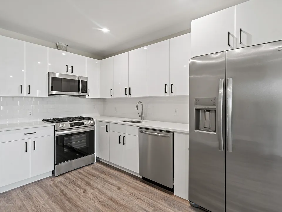 8501 Kennedy Blvd #303