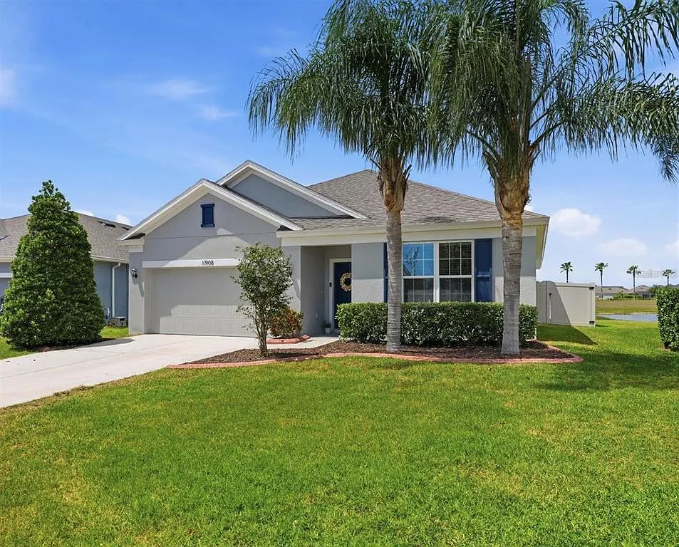4 bed, 2.0 bath, 2046 sqft, $2,750 — Photo 2