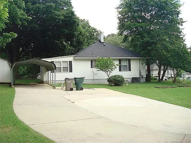 2505 Greenwood Ave photo 1