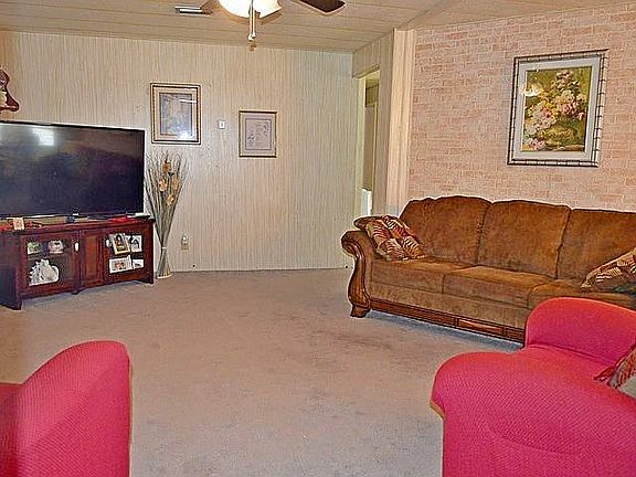 4th image of 1800 E Graves Ave Unit 158