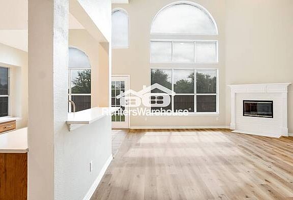 5th image of 508 Lilac Ln