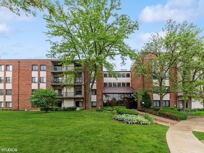 3030 Pheasant Creek Dr APT 103, Northbrook, IL, 60062