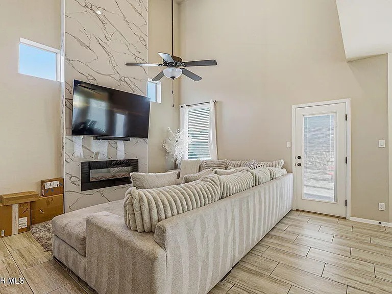 13224 Emerald Hills St — Photo 11