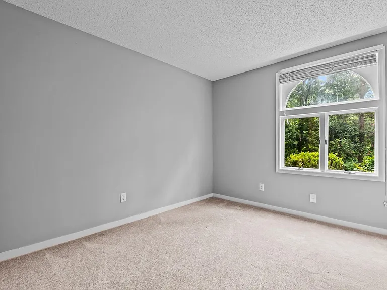 302 N Lindell Rd #C — Photo 9