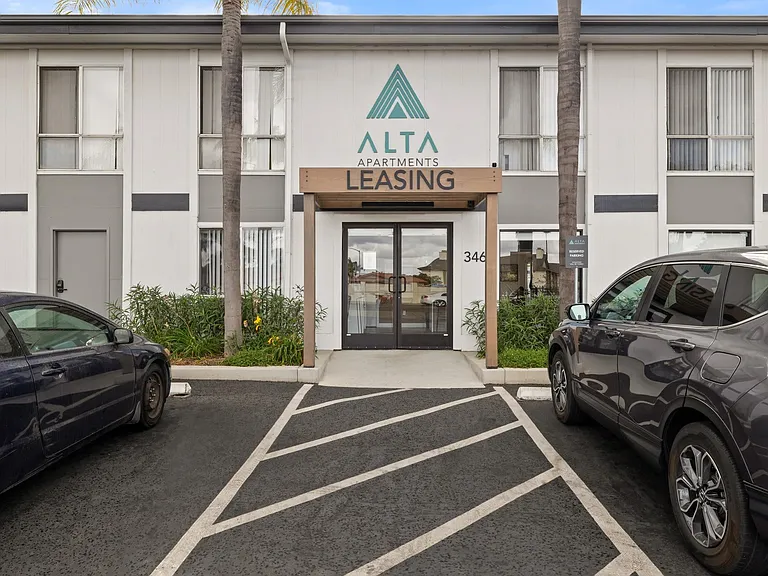ALTA — Photo 6