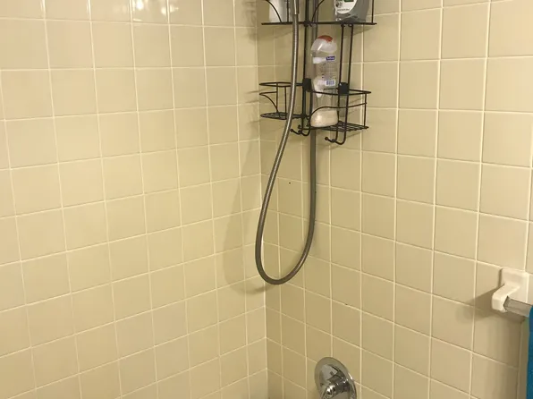 26 Astor Dr, Newport News, VA 23608