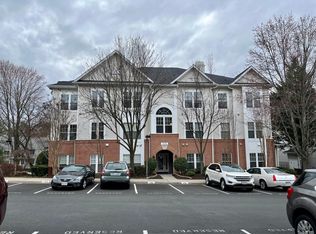 1520 N Point Dr APT 104, Reston, VA 20194
