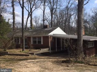 7813 Accotink Pl, Alexandria, VA 22308